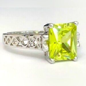 Lia Sophia Appletini Green Filigree Band Ring